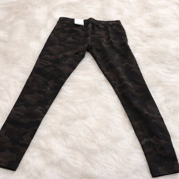 Style & Co. Pants - Style & Co Camo Leggings Mid Rise Green Army Print Size S NWT